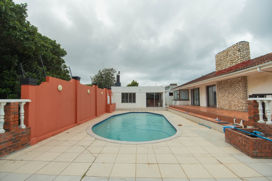 4 Bedroom Property for Sale in Humewood Eastern Cape